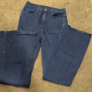 Bellbottoms jeans